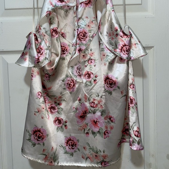 Satin Flower Blouse - Picture 4 of 4